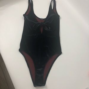 🔥🔥Lisakai Bodysuit -Size Small 🔥🔥